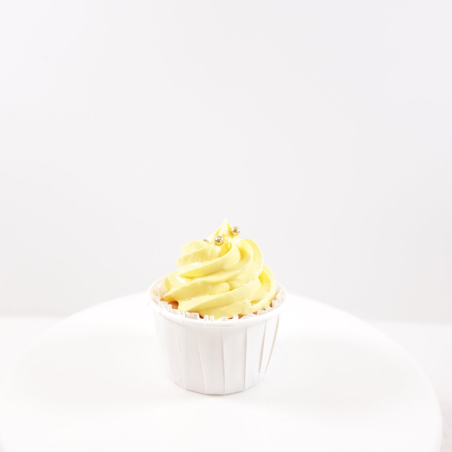 SIMPLE CUPCAKES