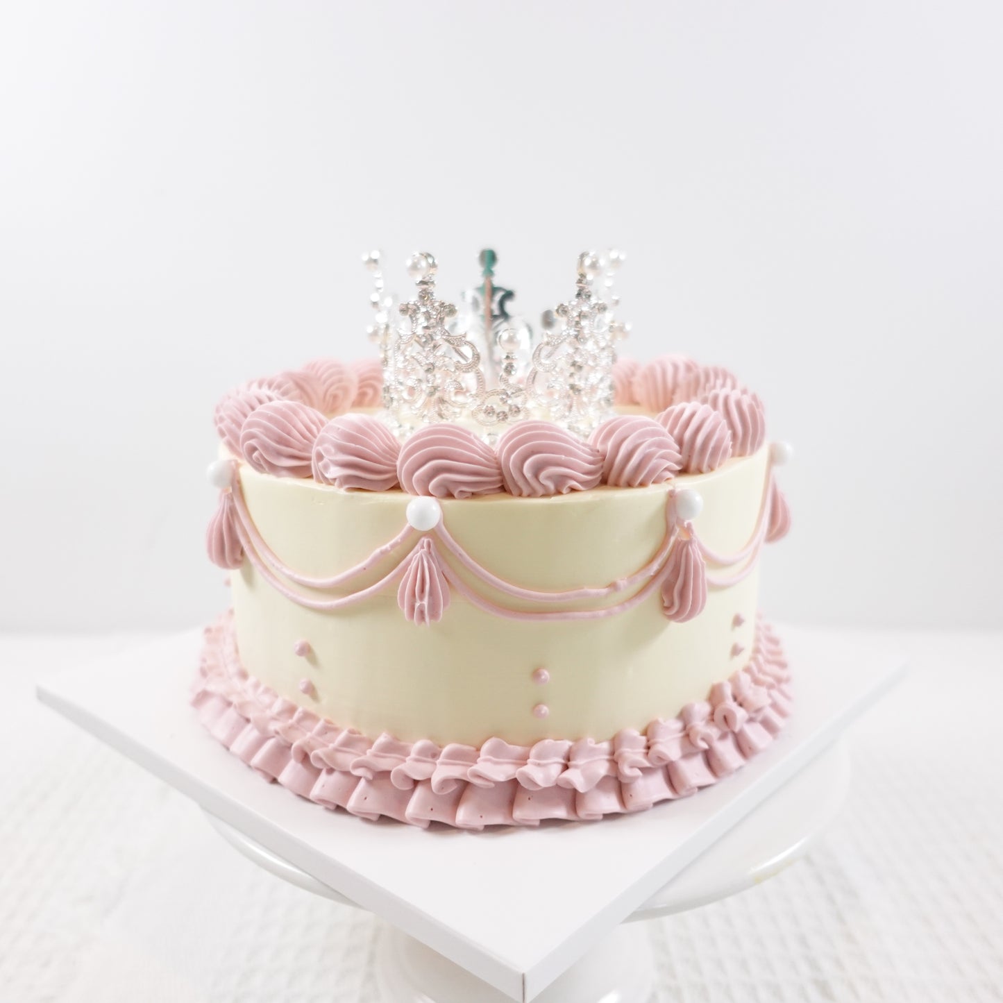 CLASSIC TIARA