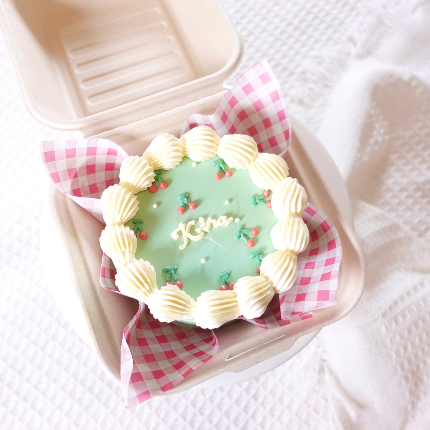 CHERRY VINTAGE LUNCH BOX