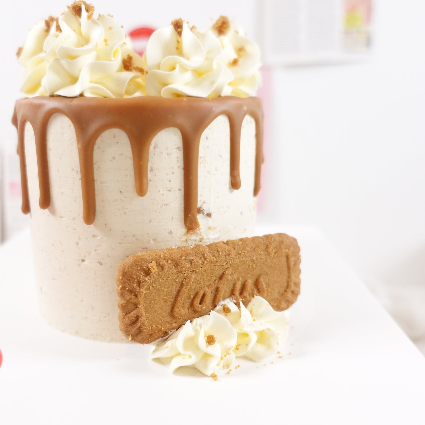 CLASSIC BUTTERCREAM CAKES