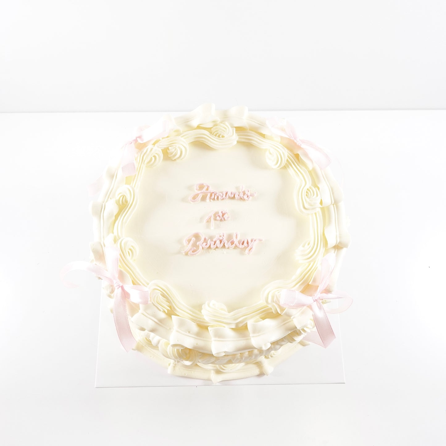 VINTAGE BOW